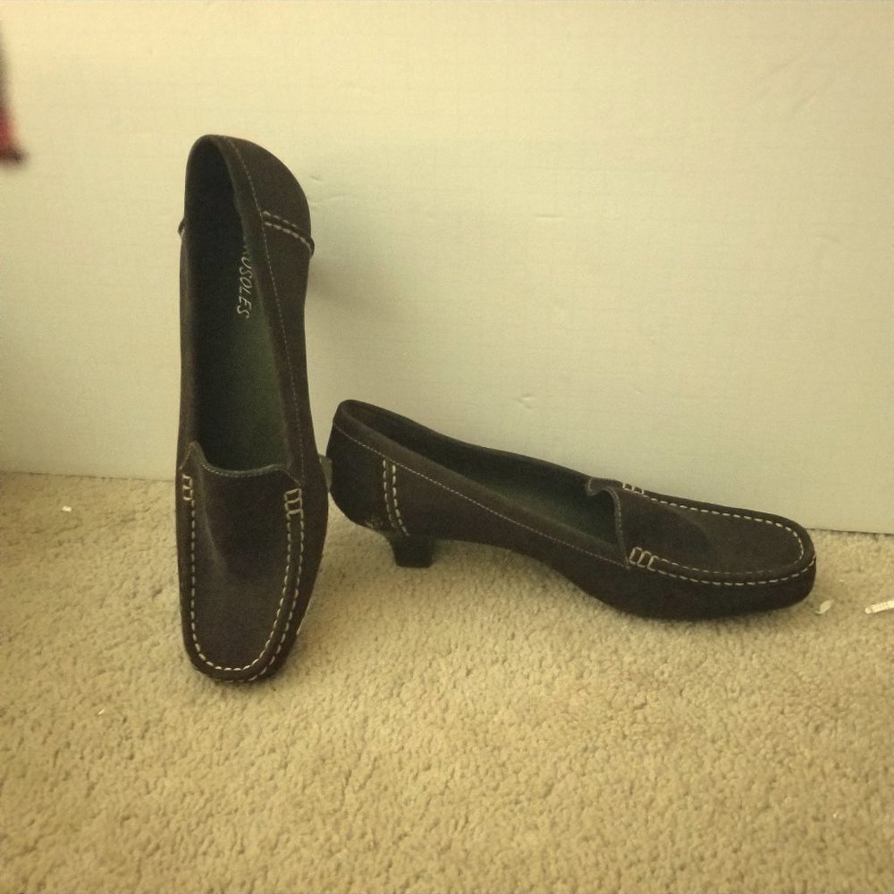 Brown suede shoe